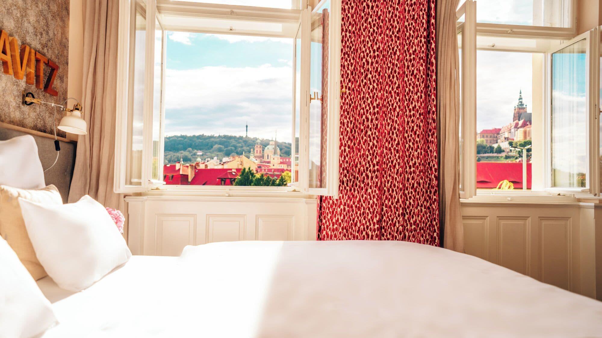 Deluxe, Castle View