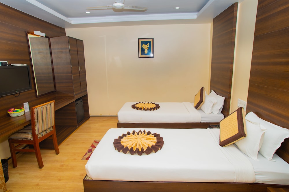 Hotel Simran 12/43
