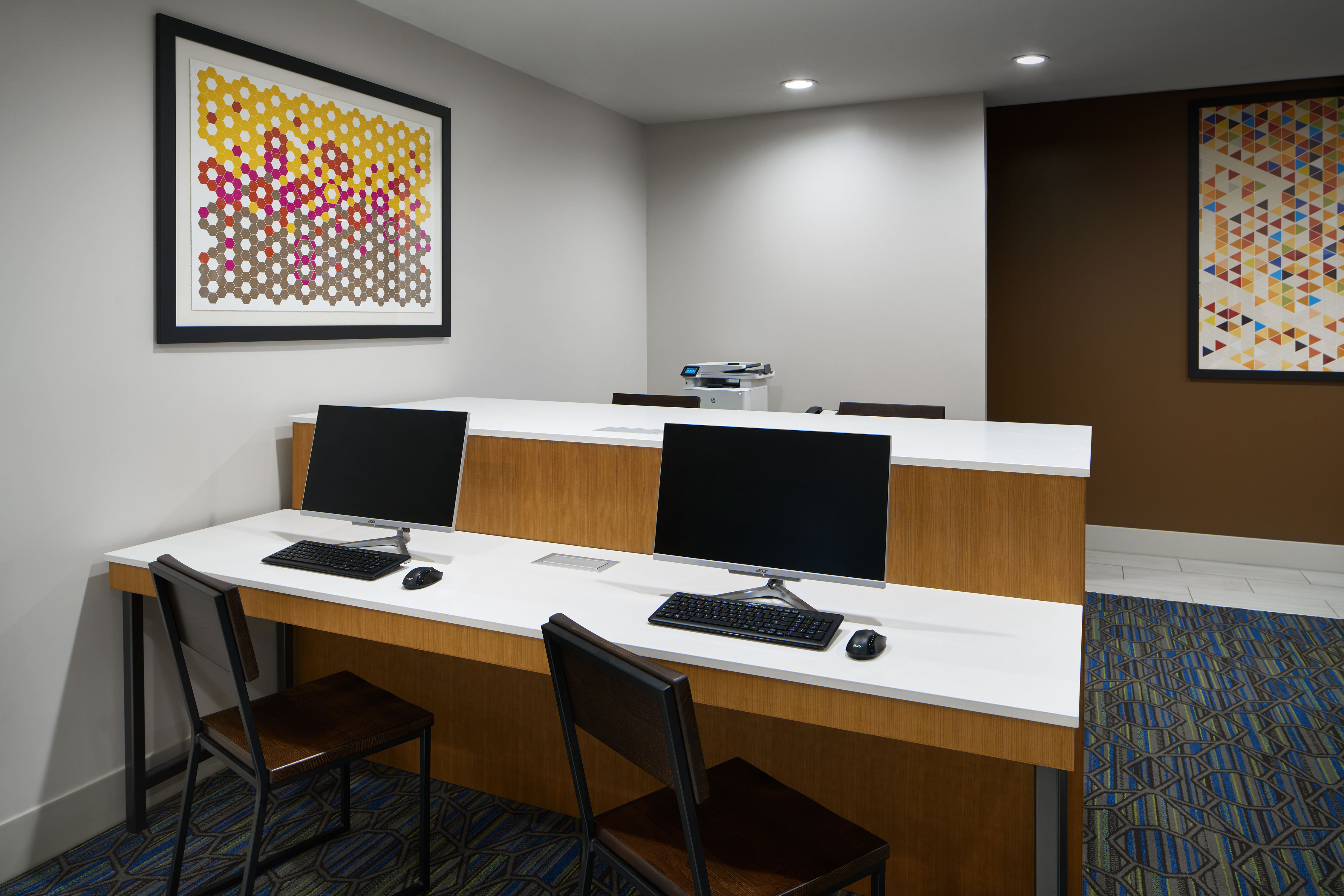 HOLIDAY INN EXPRESS RICHMOND-DOWNTOWN 46/58