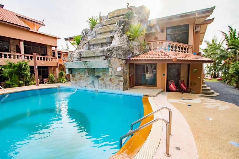 Laguna Beach Club Resort 5/76