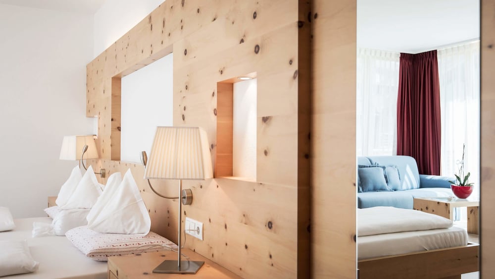 Alpine Hotel Ciasa Lara 40/40