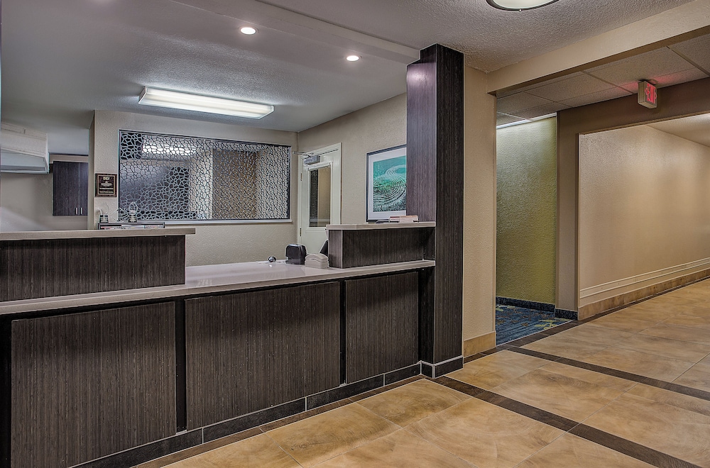 Candlewood Suites Louisville Airport, an IHG Hotel 5/39
