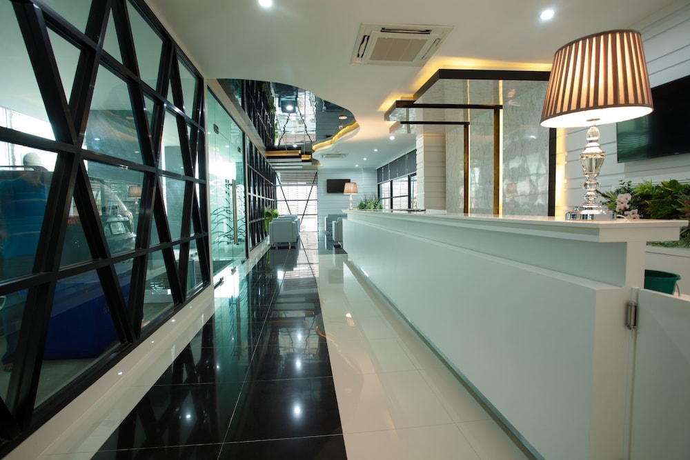 Thanburi Hotel 22/35