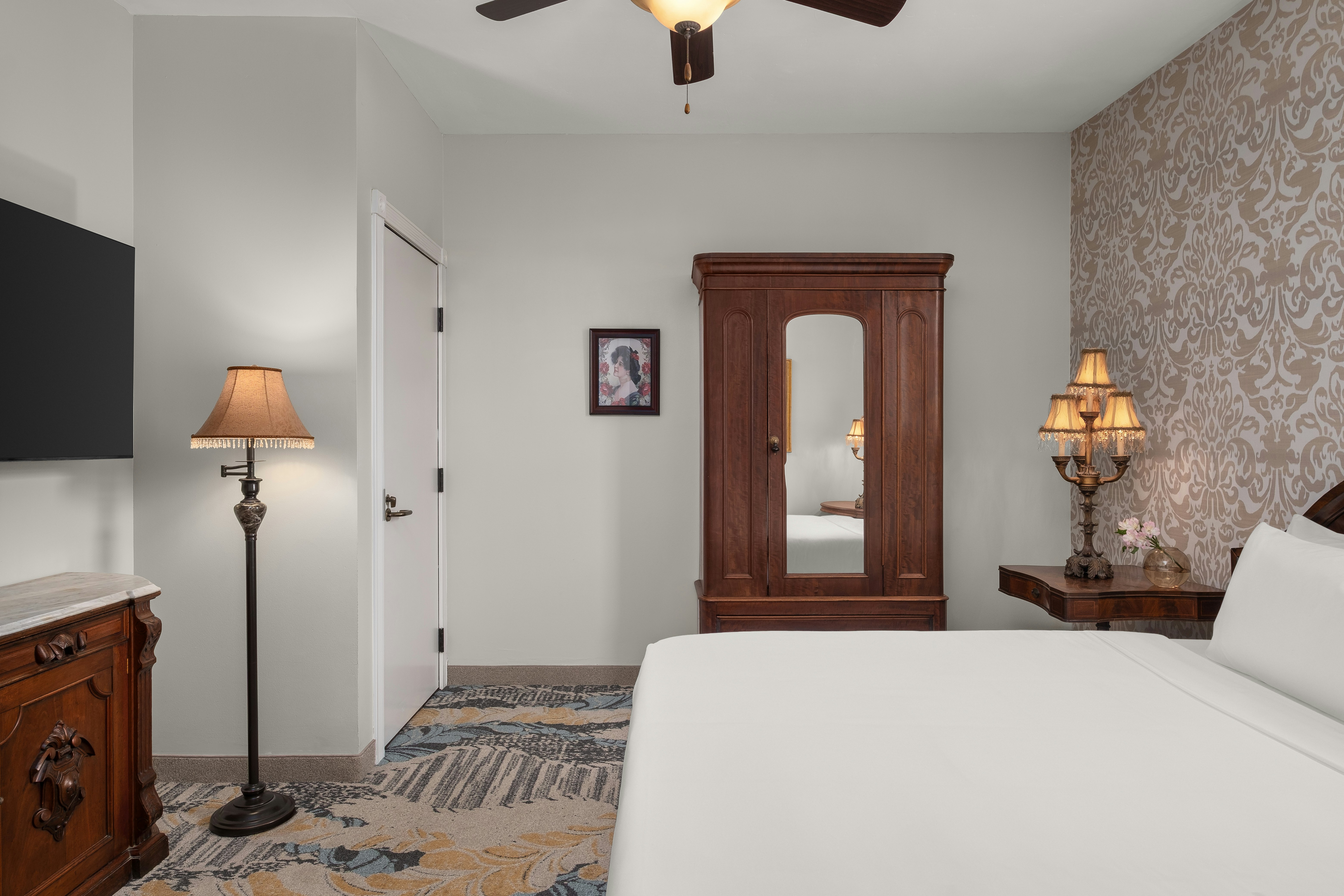 Room, King Bed