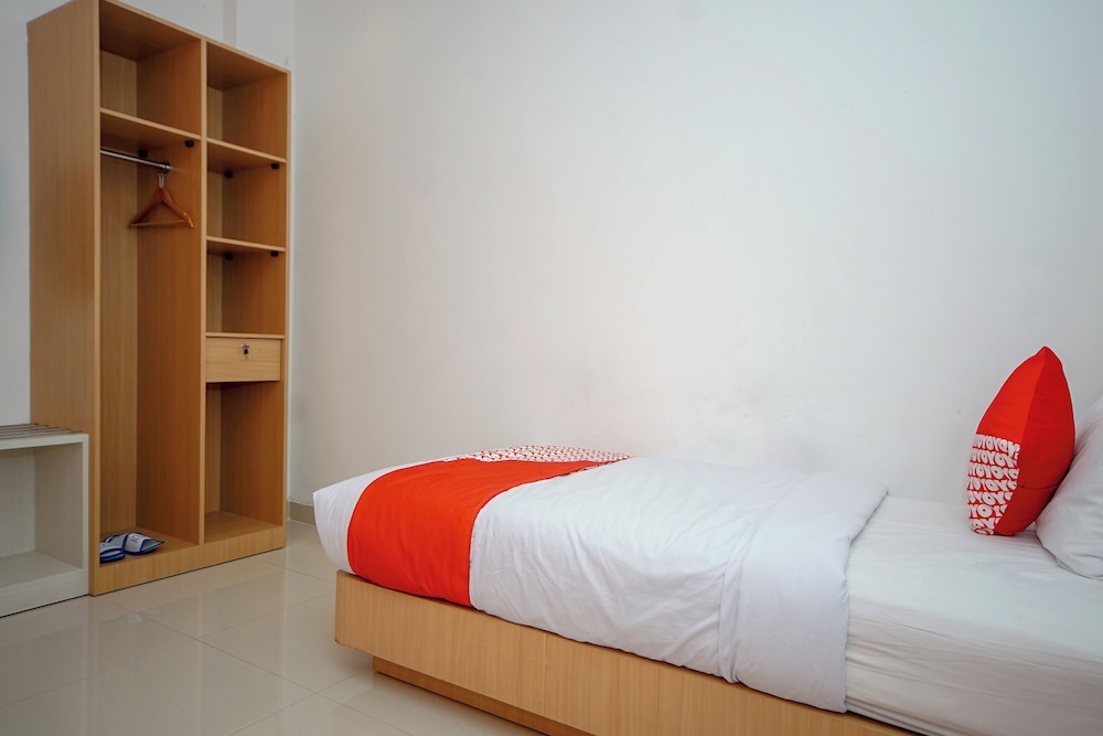 Townhouse Oak Palembang near Palembang Golf Club formerly KR Hotel 21/28