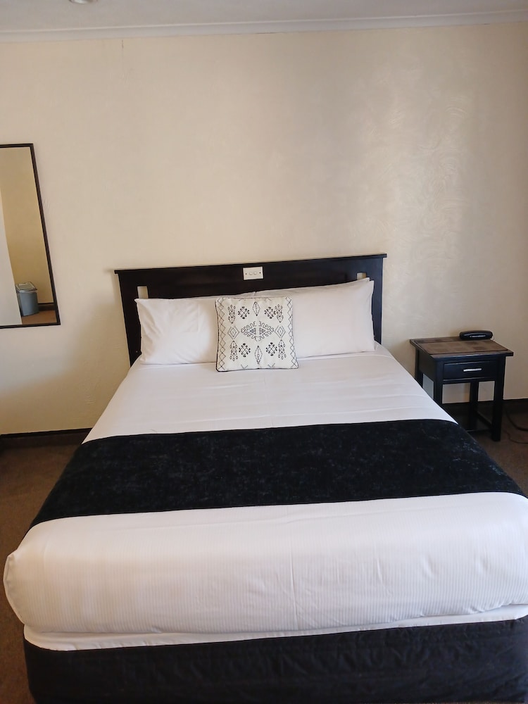 استوديو بسرير كوين لذوي الإعاقة، Palm City Motor Inn 2/9