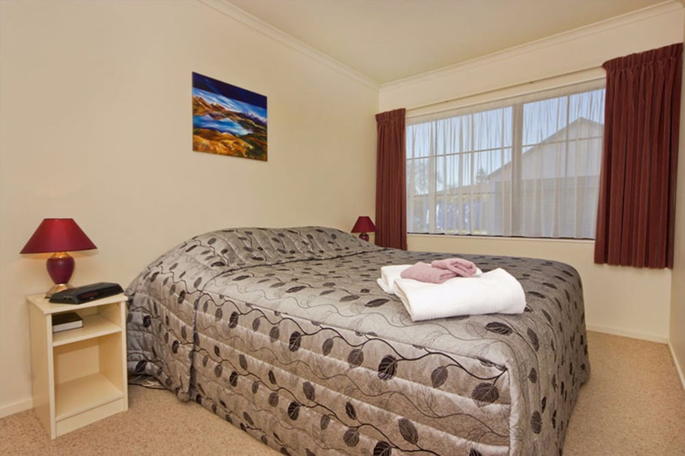 2 BEDROOMS, APARTMENT