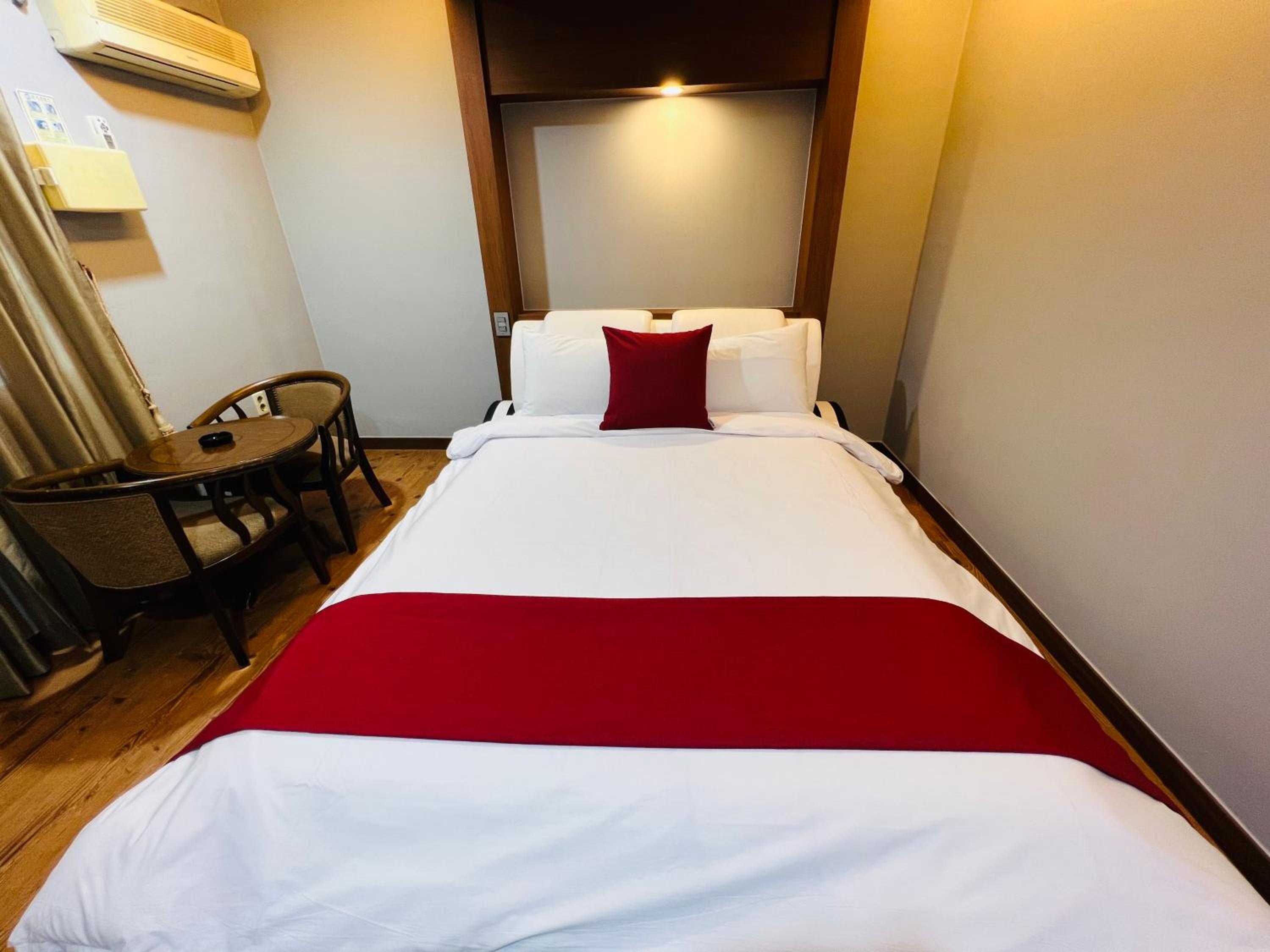 Sweet Hotel 32/47