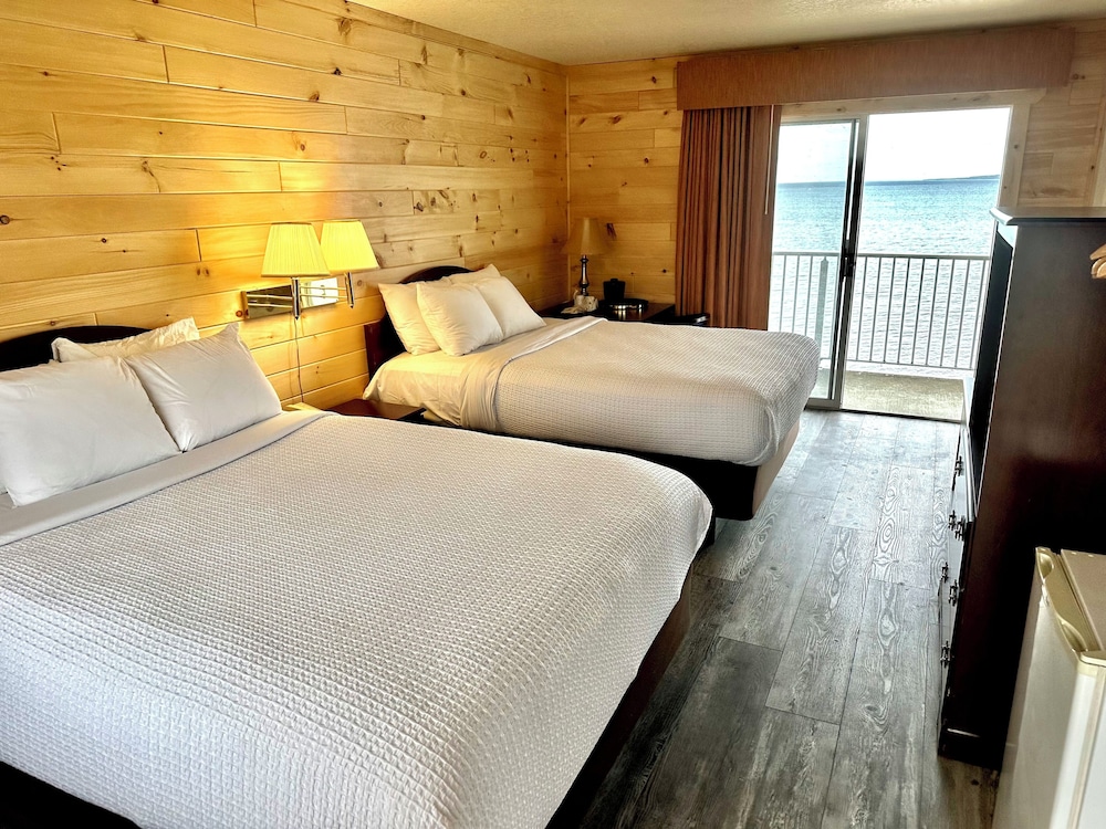 Sunrise Beach Motel 6/47