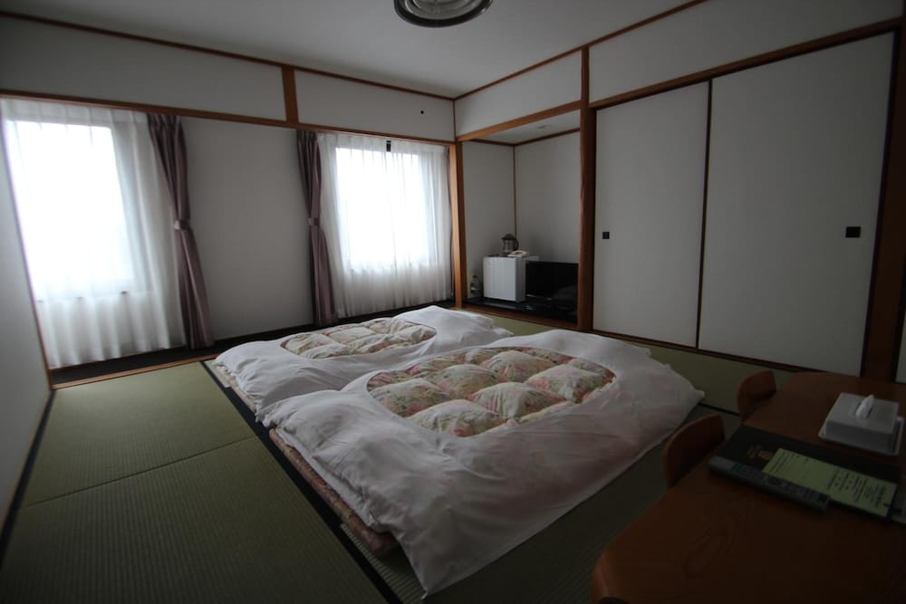 Select Royal Yatsushiro 8/36