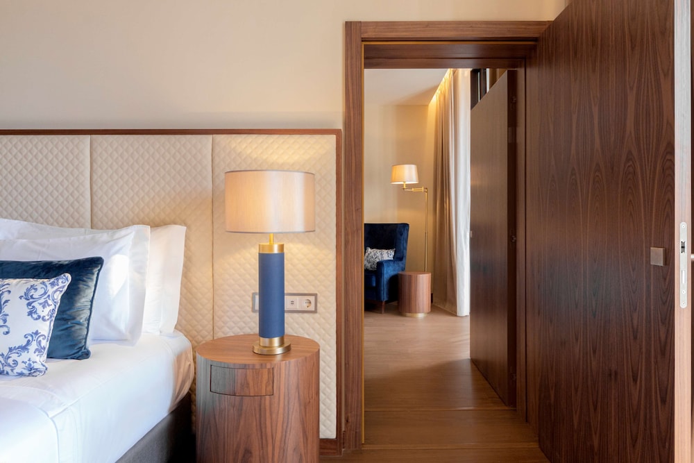 Boeira Garden Hotel Porto Gaia, Curio Collection by Hilton 22/64