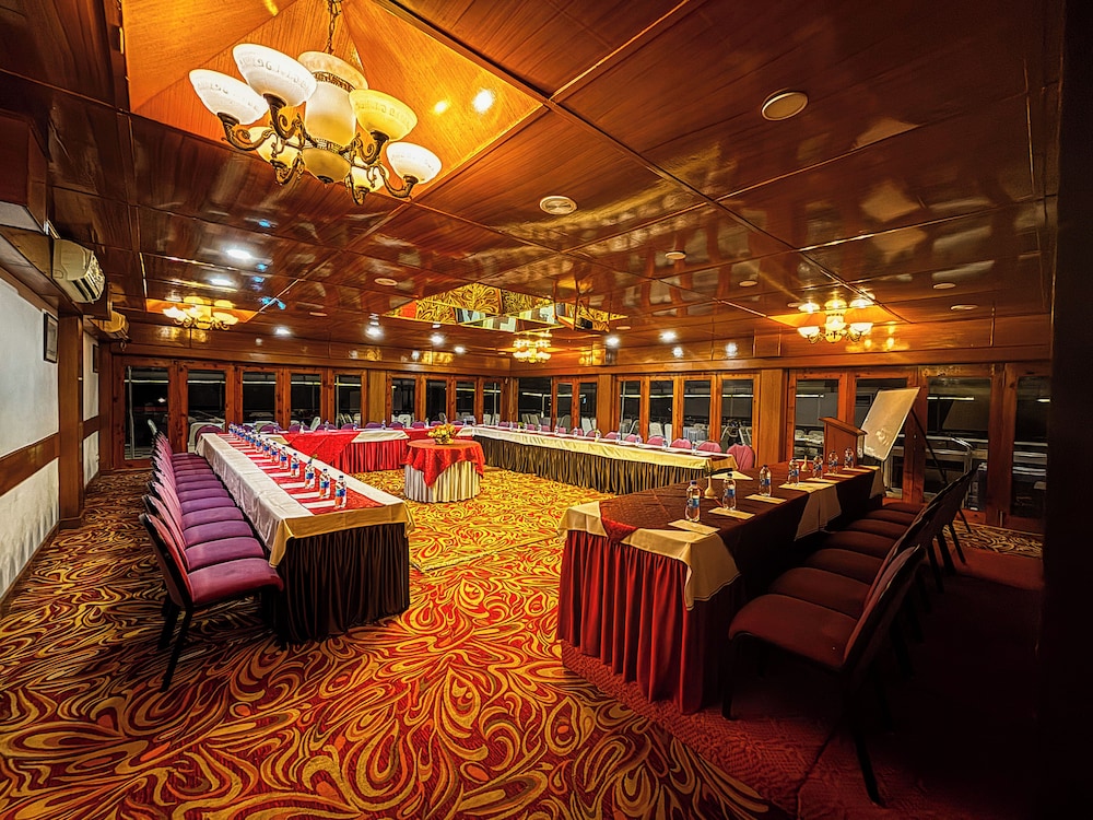 Asia Health Resorts and Spa 64/70