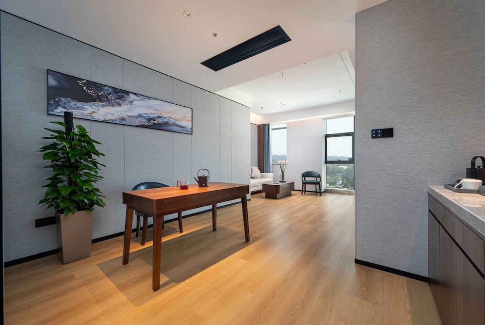 Days Hotel by Wyndham Changsha East 41/59