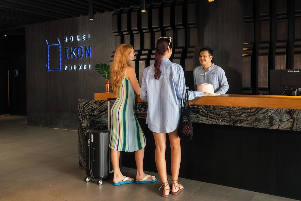 HOTEL IKON PHUKET 11/76