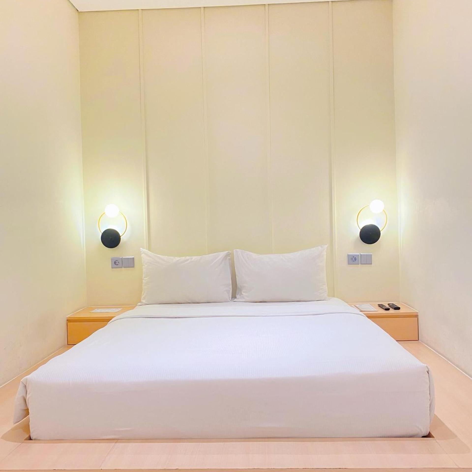 Deluxe, Double Bed, No Window