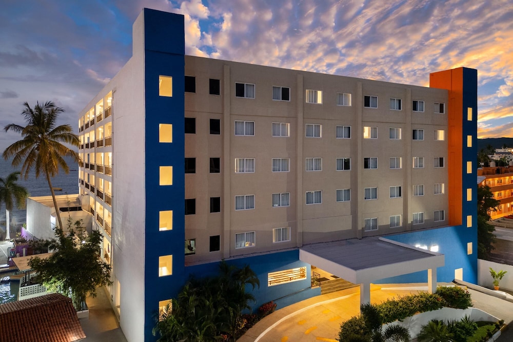 Decameron La Marina Guayabitos Ramada All Inclusive Resort 1/50