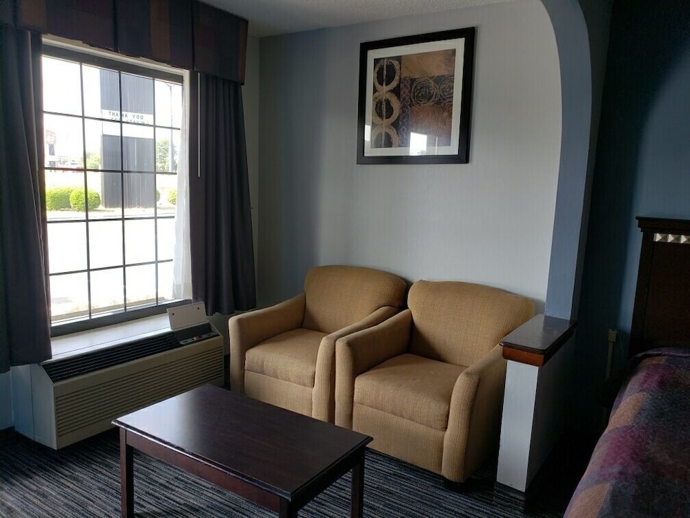 GATEWAY INN AND SUITES 29/39
