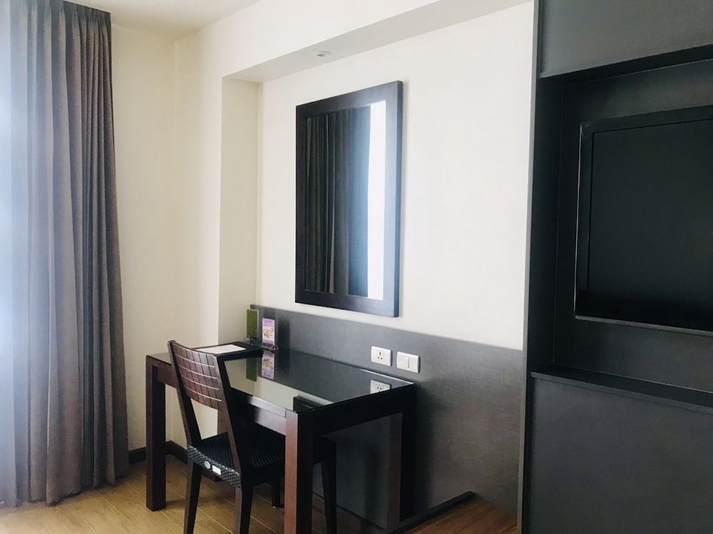 DYNASTY GRANDE HOTEL 38/45