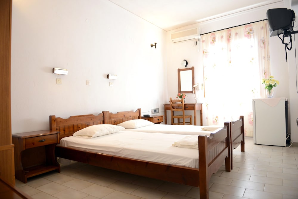Anthemis Hotel 13/40