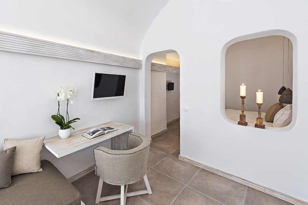 Athina Luxury Suites 55/62