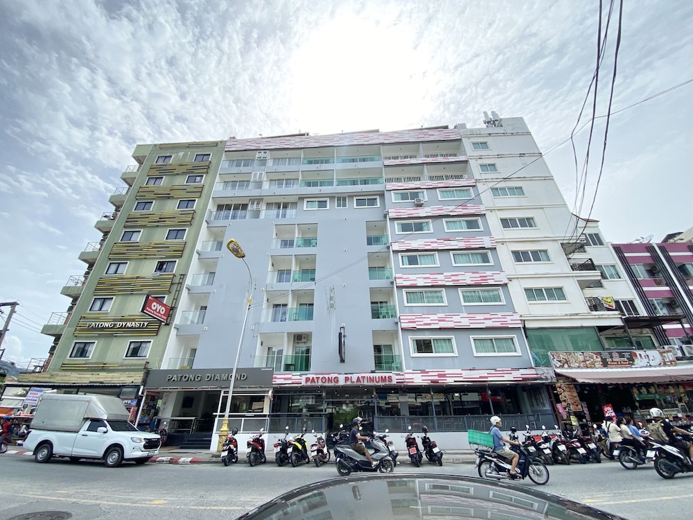 Patong Holiday 2/72