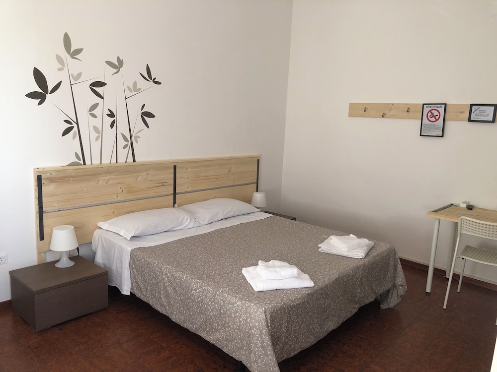 Low Cost Ferrara 8/26