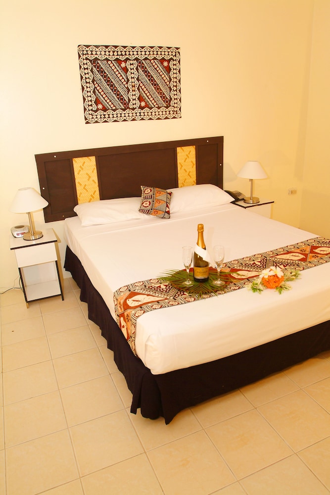 Grand West Villas 14/70