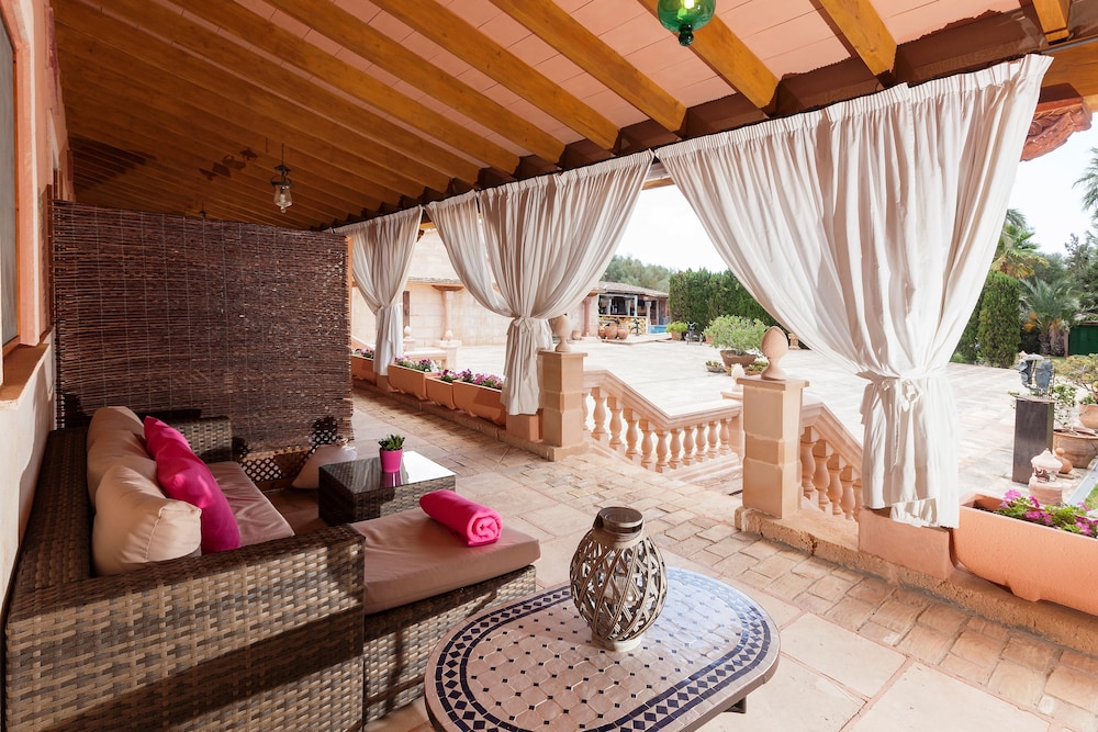 Es Revellar Art Resort - Adults Only 87/110
