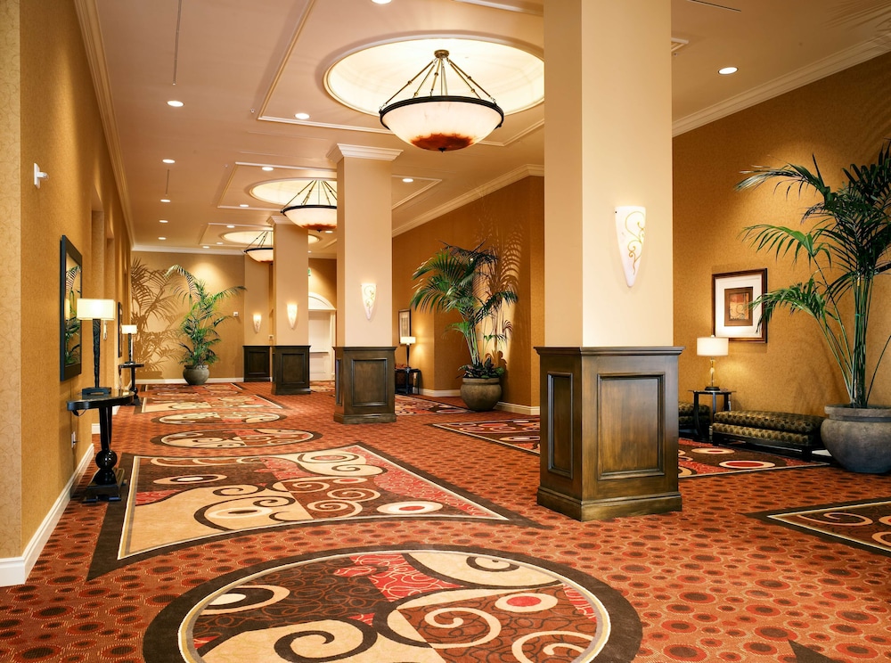 DoubleTree Suites by Hilton Hotel Anaheim Resort - Convention Center 6/56