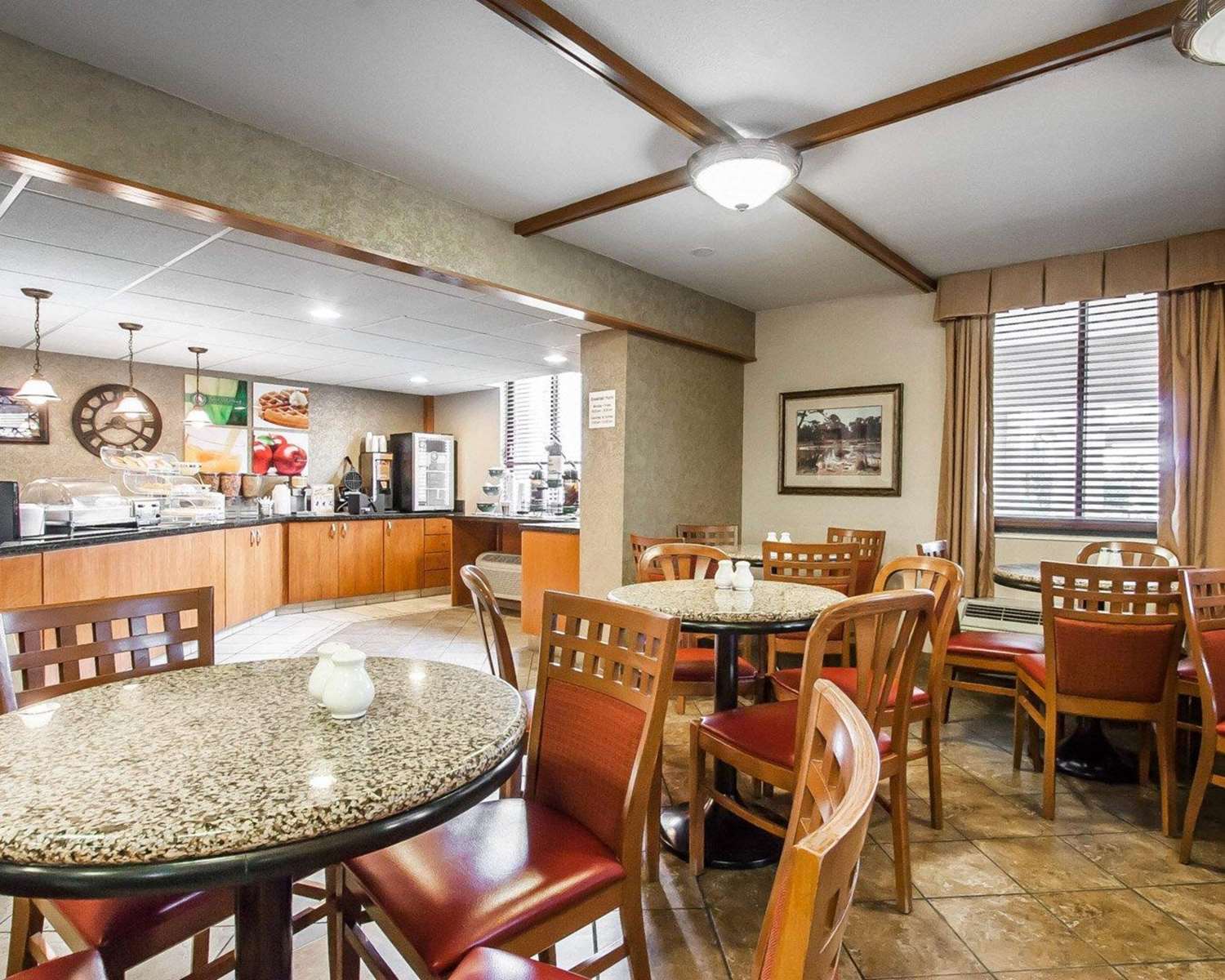 Quality Inn & Suites North Springfield MO 34/45