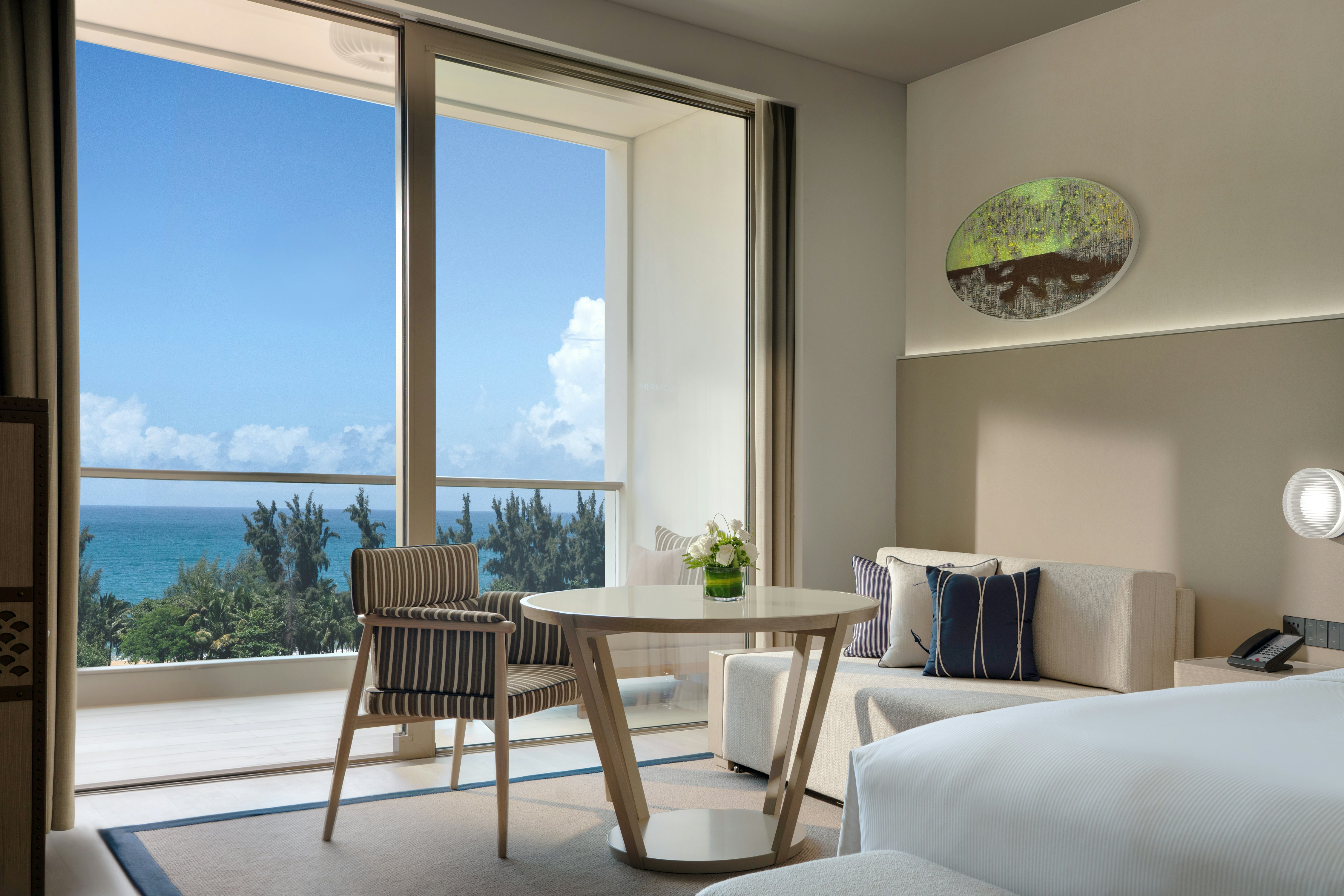 غرفة ديلوكس بسرير كينج بإطلالة على البحر، The Mermoon Resort Hainan Tufu Bay, Tapestry by Hilton 4/4