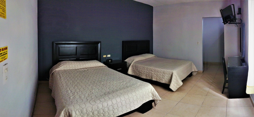 Hotel Laguna Inn 7/29