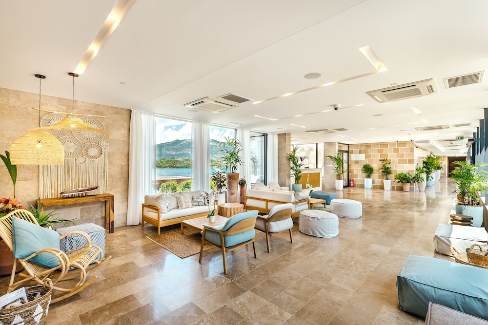 Monte Palm Beach Hotel 22/50