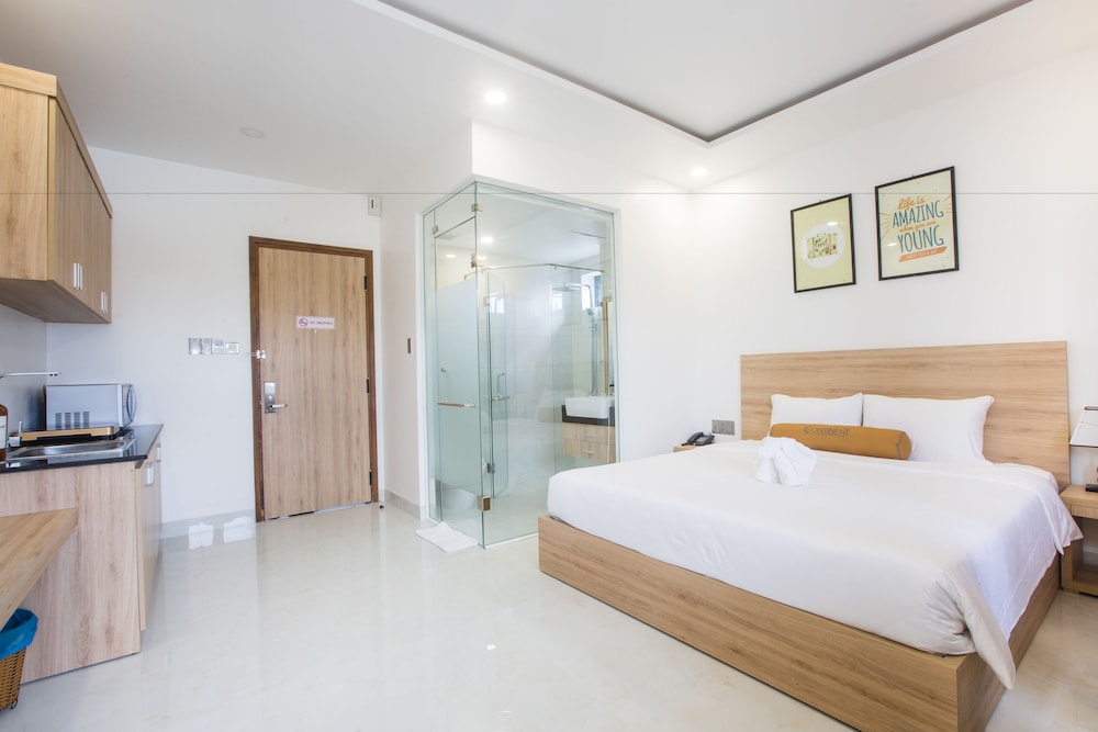 Continent Hotel Da Nang 8/22