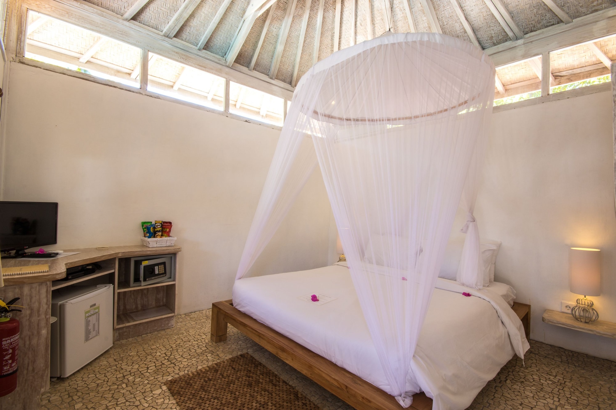 1 BEDROOM, BUNGALOW, POOL VIEW