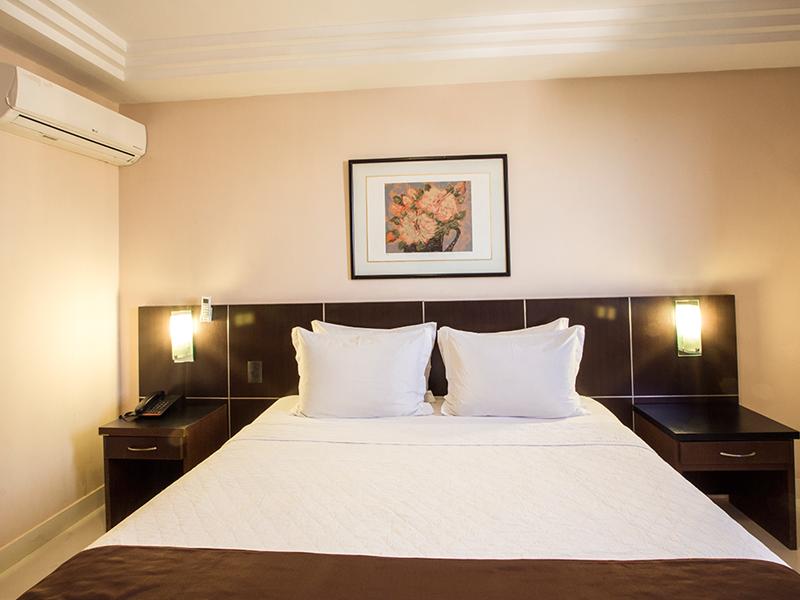 Super, Double Bed