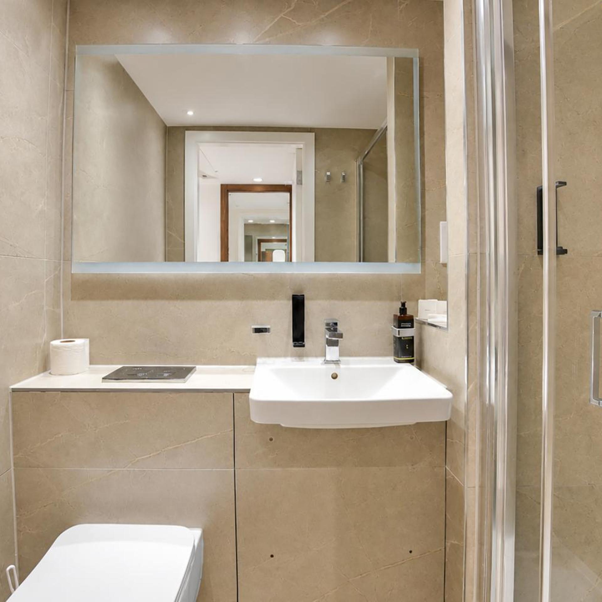 OYO The Manor Park Hotel 55/55