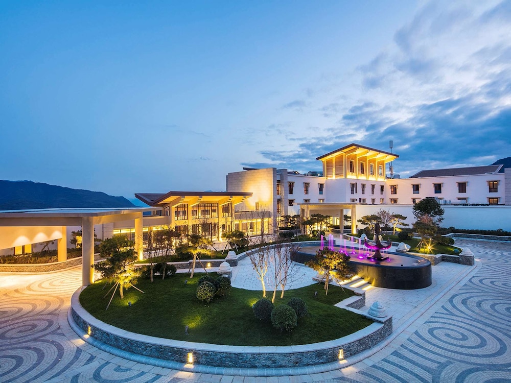 Banyan Tree Jiuzhaigou 45/49