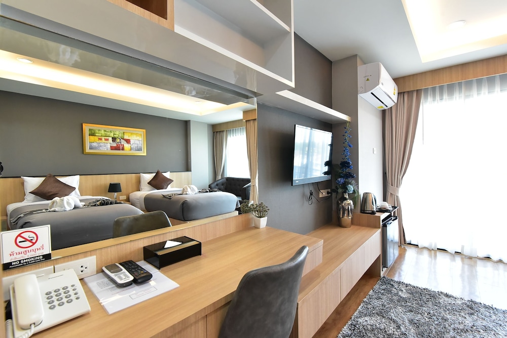 The U-Time Hotel 39/43