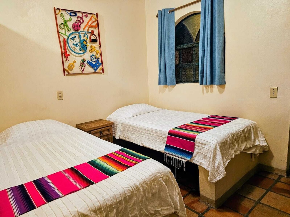 STANDARD, TWIN BEDS