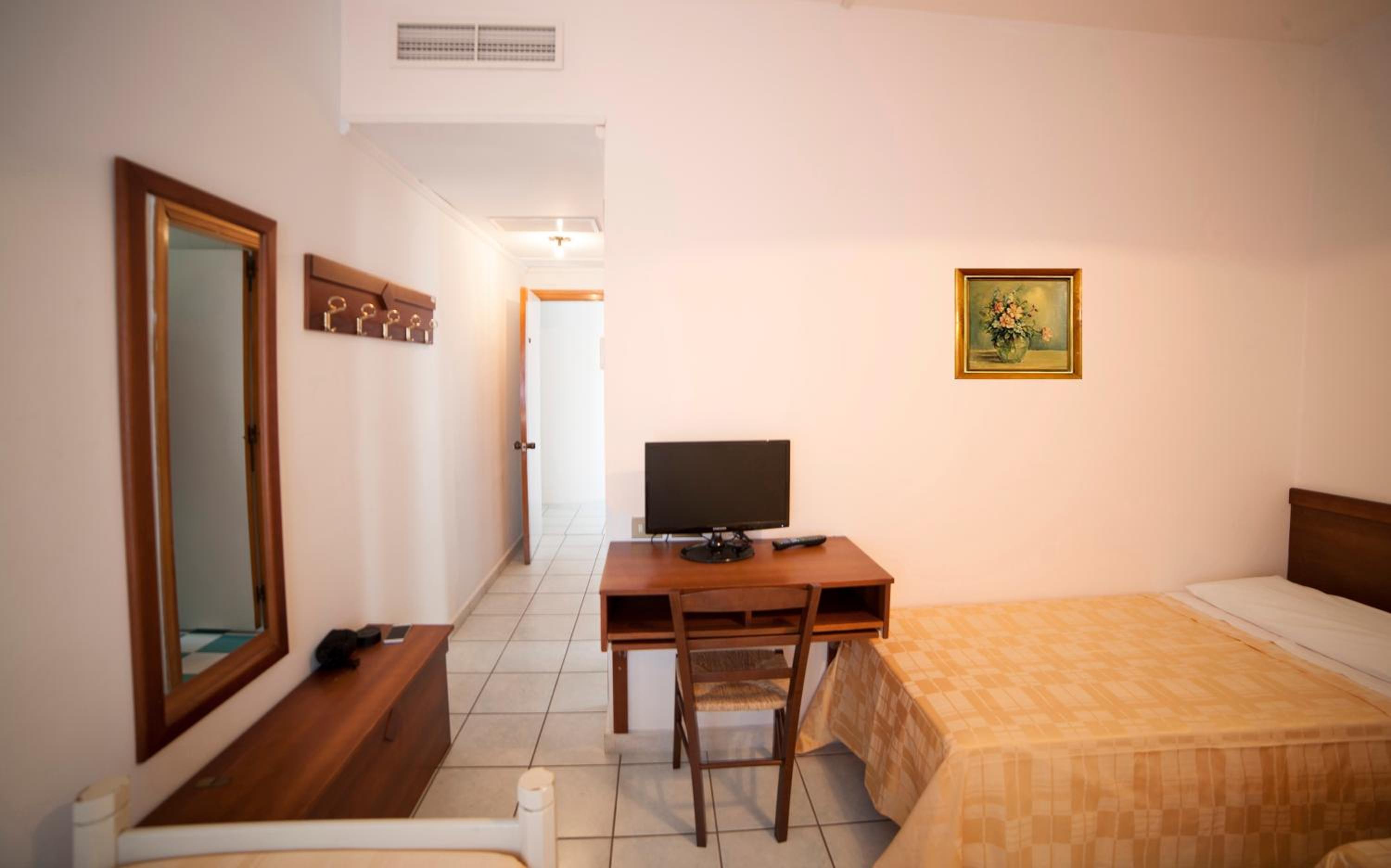 HOTEL NETTUNO SOVERATO 25/59