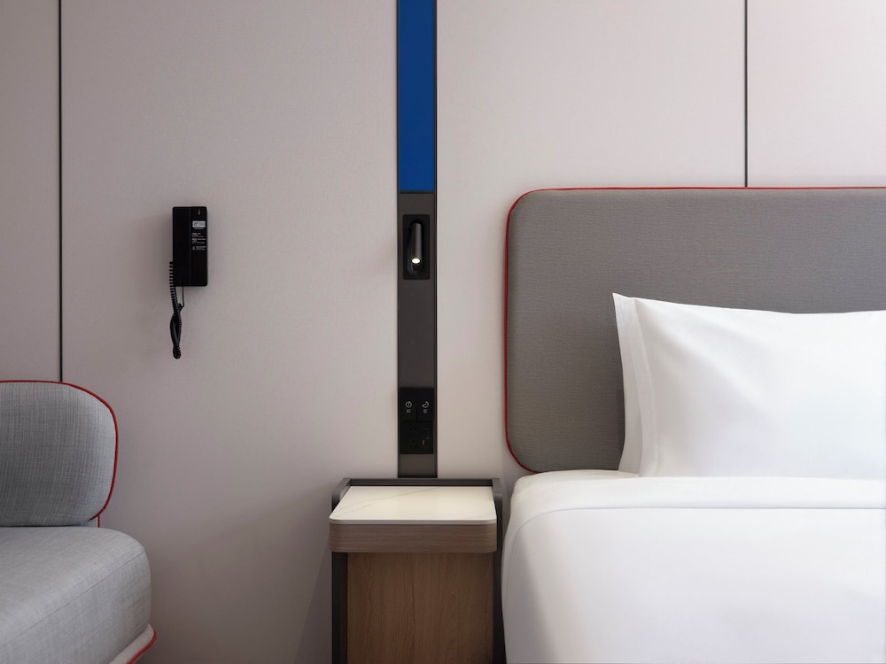 Holiday Inn Express Qingdao Downtown by IHG، تشينغداو 24/50