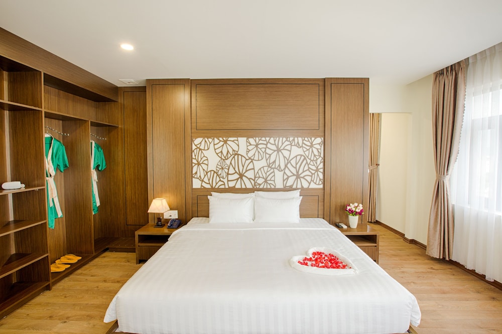 Central Hotel & Spa 30/67