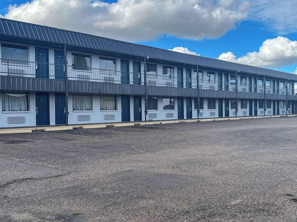 Studio6 Borger, TX – Boom Town 33/36