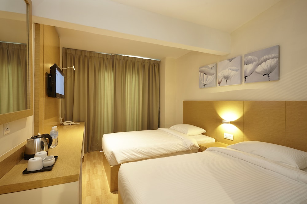 Hotel Six Seasons 16/50