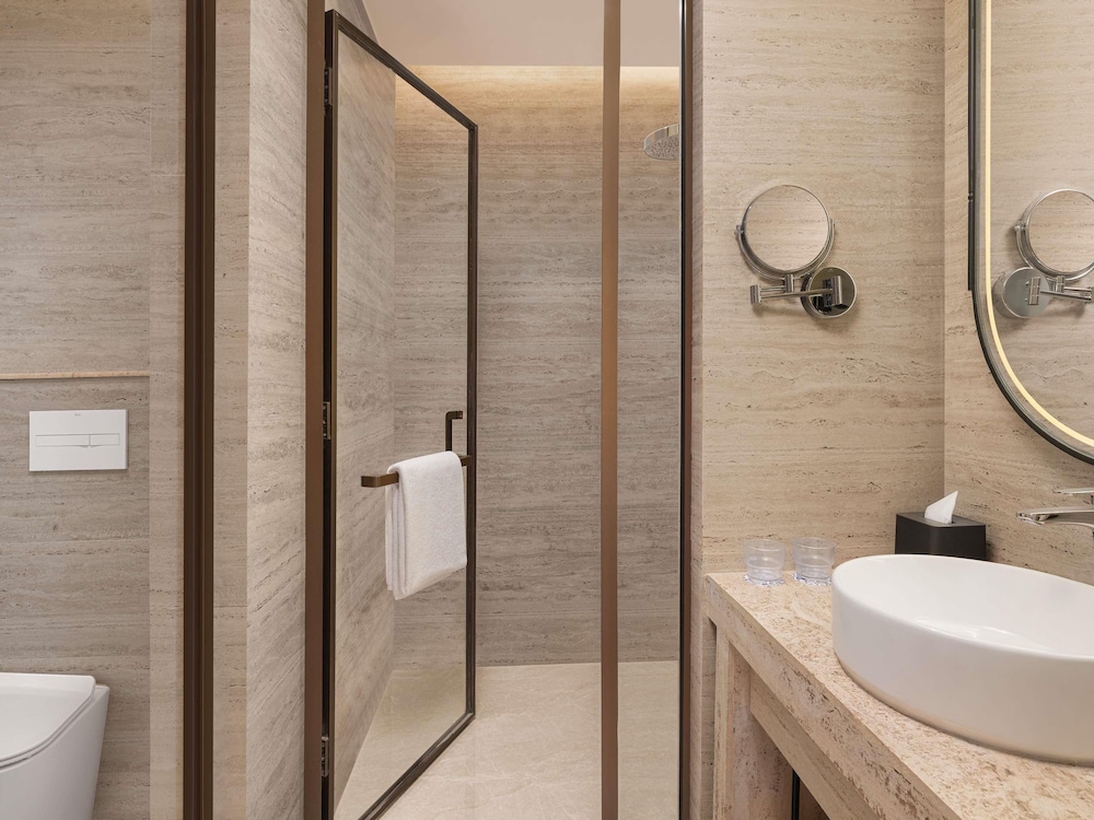Novotel New Delhi City Centre 49/50