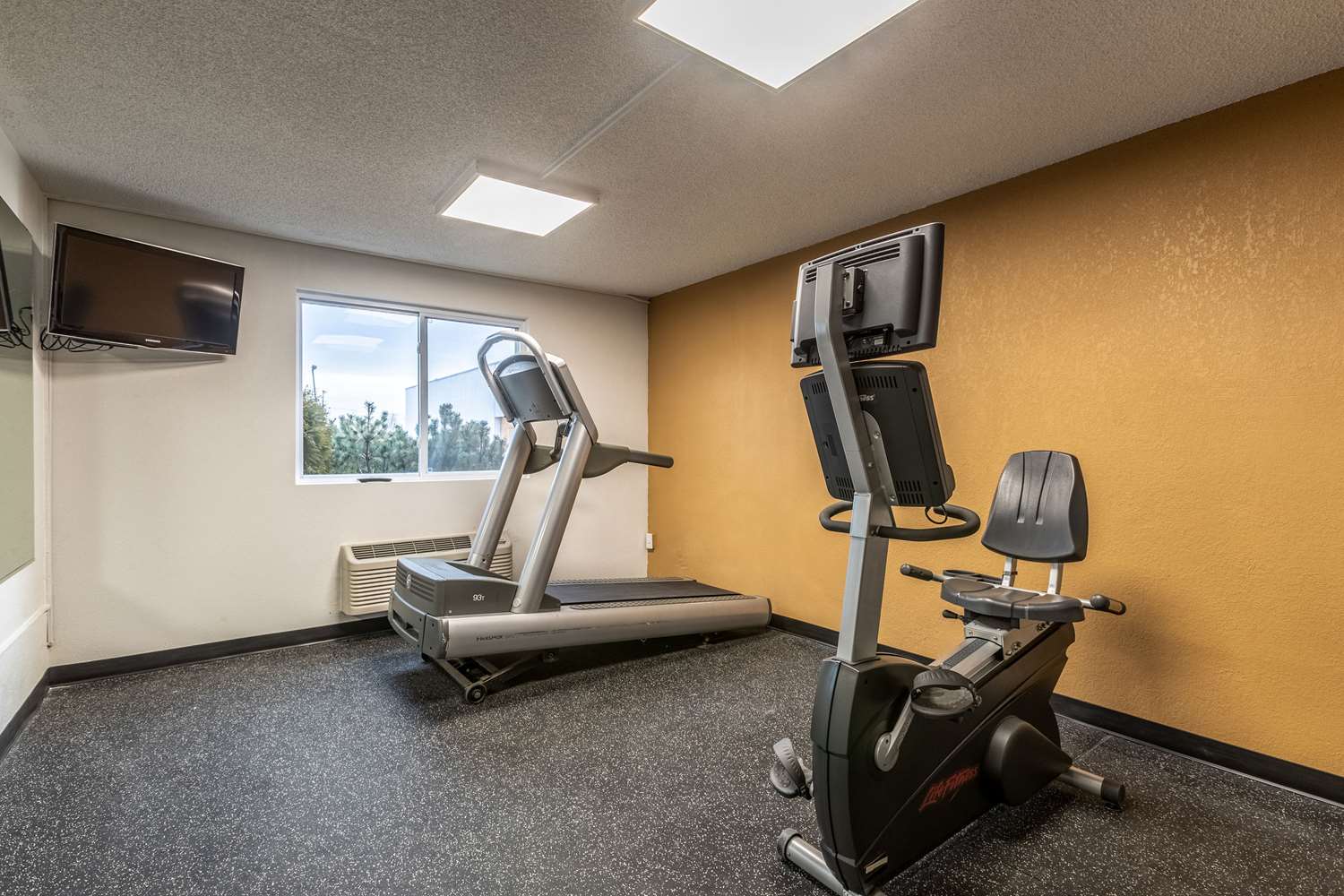 Quality Inn & Suites Albert Lea, MN 6/17
