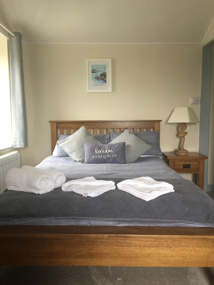 The Wheelhouse Guesthouse 5/38