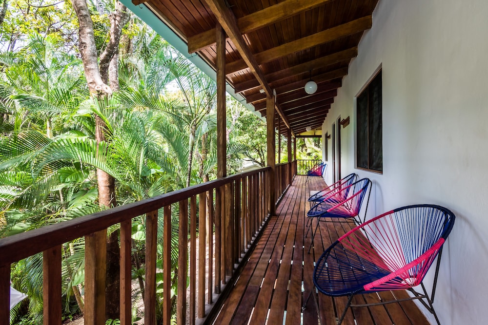 Sunset Shack Hotel 16/22