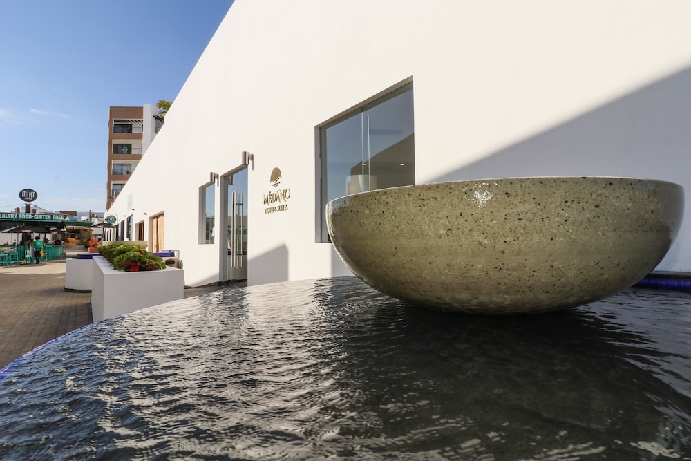 Medano Hotel and Spa 70/72